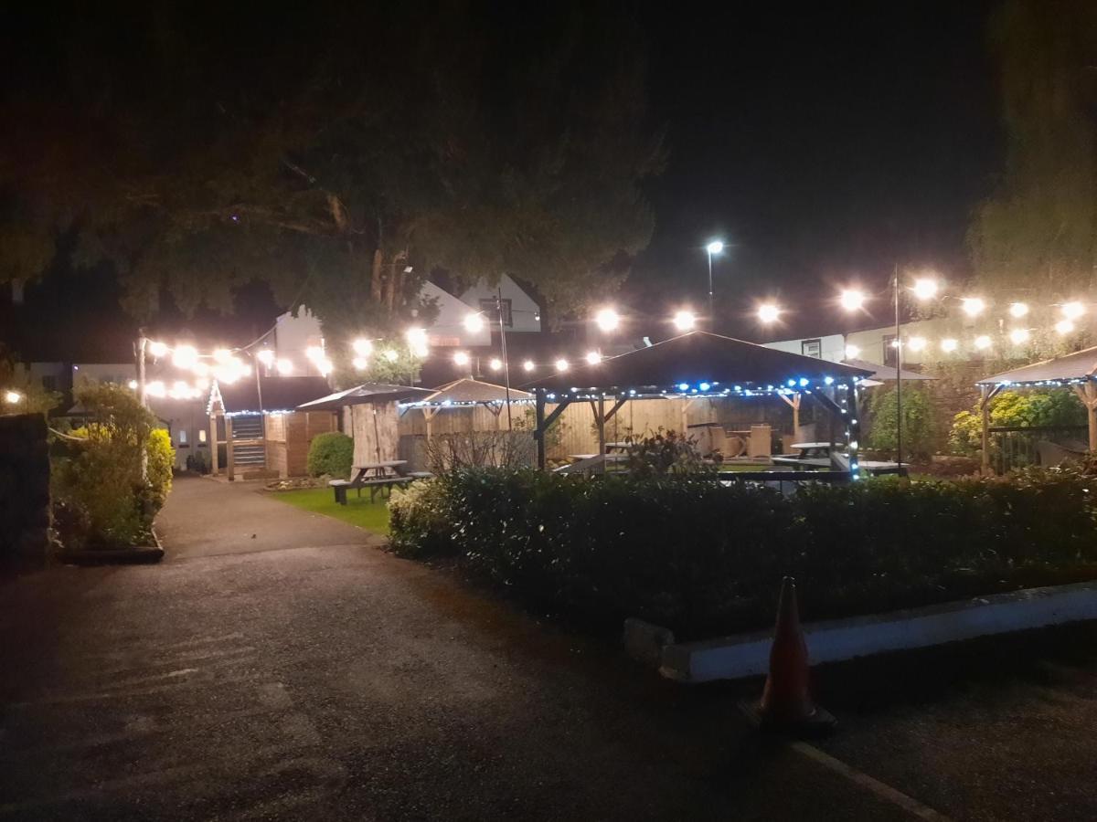 אסק Three Salmons Hotel מראה חיצוני תמונה