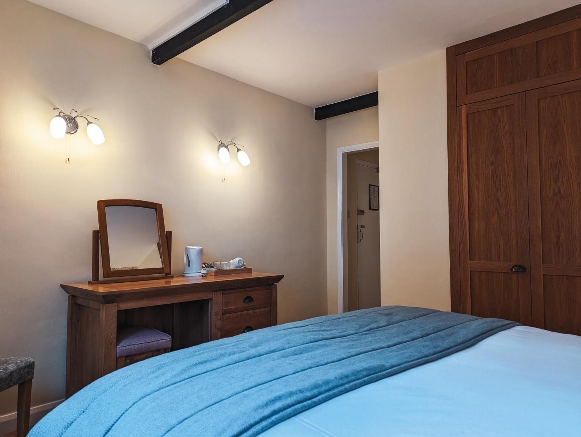 אסק Three Salmons Hotel מראה חיצוני תמונה