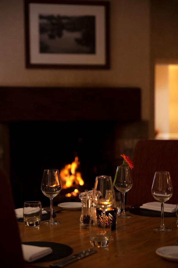 אסק Three Salmons Hotel מראה חיצוני תמונה