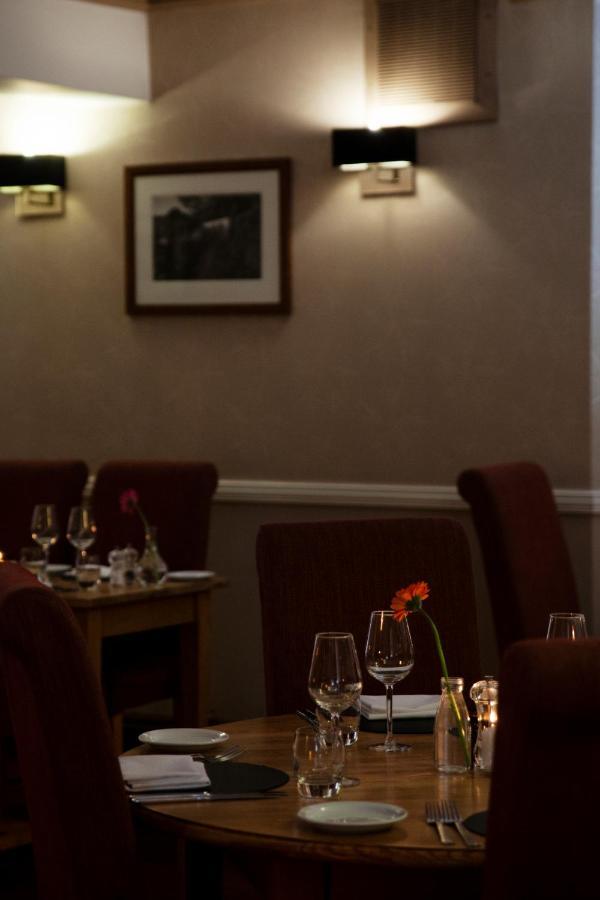 אסק Three Salmons Hotel מראה חיצוני תמונה