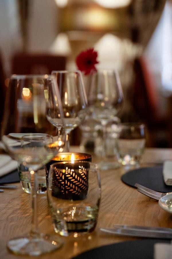 אסק Three Salmons Hotel מראה חיצוני תמונה